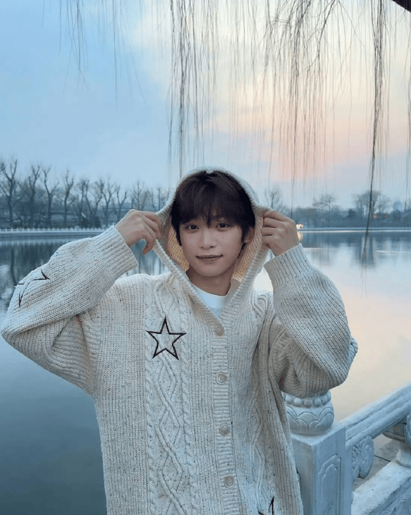 亚洲大奖：从“塌房”到“破防”这届网友太难带了！j9九游会俱乐部登录入口00后梓