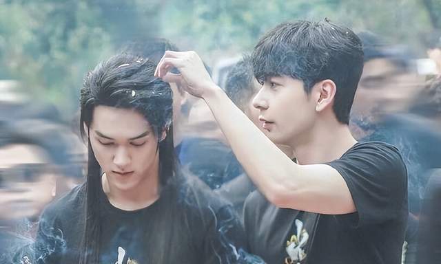 轧戏》搭卢昱晓全网期待这部要和他演男男CP？J9国际网站《枭起青壤》陈星旭4部待播剧：《(图8)